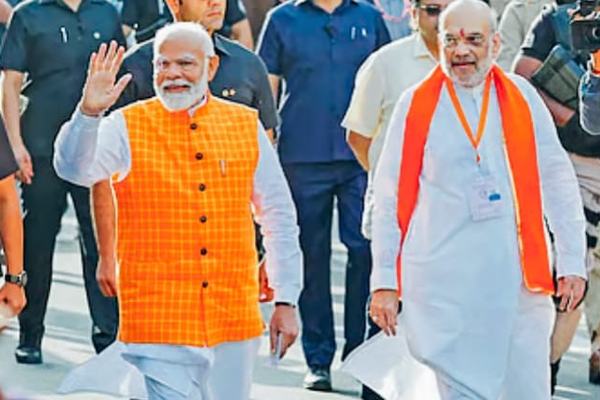 ভারতে জনপ্রতিনিধি কেনাবেচা ও দল ভাঙানোর রাজনৈতিক খেলা: আড়ালে কোন রহস্য?