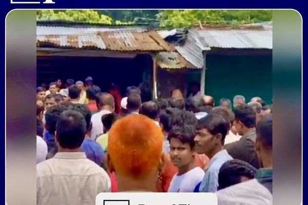 কোরবানির হাট ইজারা নিয়ে পূর্বধলায় বিএনপি-জামায়াত সংঘর্ষ, কার্যক্রম বন্ধ।