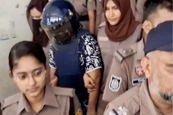 বাবার পরিচয়ের কারণে বারবার হয়রানির অভিযোগ, আবারও গ্রেফতার দেখানো হলো সুব্রত বাইনের মেয়ে বিথিকে।