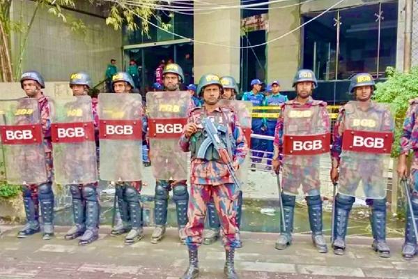 রাজধানীর সাত গুরুত্বপূর্ণ স্থানে বিজিবি মোতায়েন, নিরাপত্তা ব্যবস্থা জোরদার