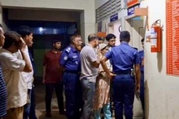 ওয়ারেন্টভুক্ত আসামিকে ধরতে গিয়ে হামলার শিকার দুই পুলিশ কর্মকর্তা, গুরুতর আহত এসআই রংপুরে