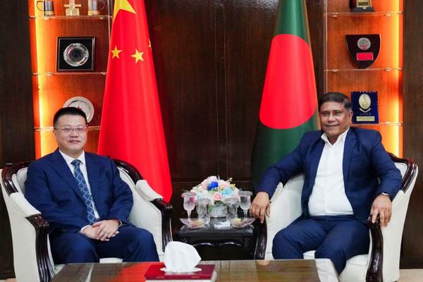 প্রধানমন্ত্রীর প্রতিরক্ষা উপদেষ্টার সঙ্গে চীনের রাষ্ট্রদূতের সৌজন্য সাক্ষাৎ, সামরিক ও প্রযুক্তিগত সহযোগিতা জোরদারে গুরুত্ব