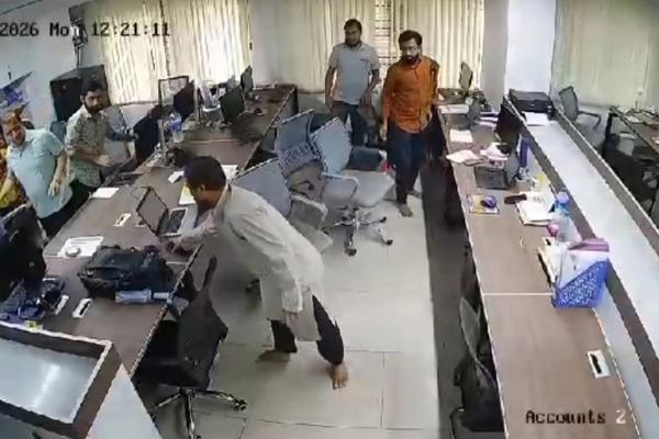চাঁদার দাবির অভিযোগ: চট্টগ্রামে ইন্টারনেট প্রতিষ্ঠানে হামলা, ৩৫ লাখ টাকা লুটের অভিযোগ