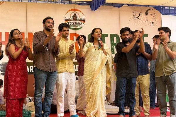 জন্তরমন্তরে সোনম ওয়াংচুকের অনশনে সংহতি সুপ্রিয়া সুলের, সরব কেন্দ্রের নীতি নিয়ে