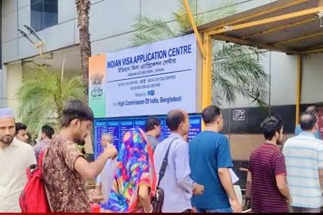 ভারতগামী বাংলাদেশিদের ভিড় বাড়ছে, দিনে দেওয়া হচ্ছে প্রায় ৫ হাজার ভিসা