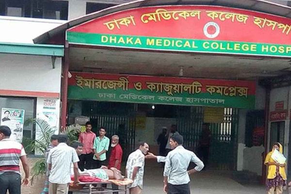 ঢামেক হাসপাতালের জরুরি বিভাগের পাশে দুই নারীর মরদেহ উদ্ধার