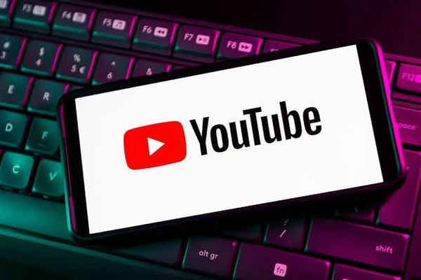 AI-নির্ভর কনটেন্টে কঠোর হচ্ছে YouTube, আয় হারাতে পারেন অনেক নির্মাতা