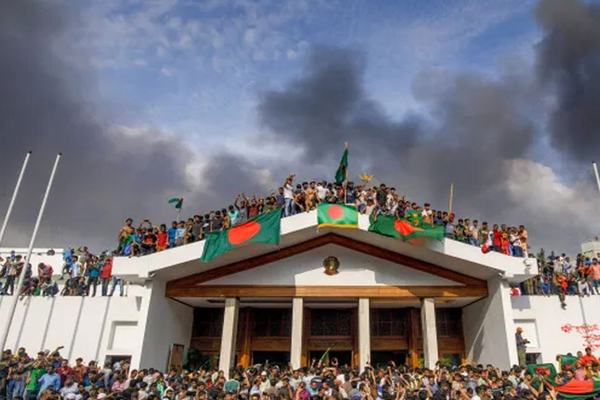ইতিহাসের পুনরাবৃত্তি: জুলাইয়ের ইনডেমনিটি, ভূ-রাজনীতি ও বিচারহীনতার সংস্কৃতি