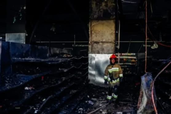রাশিয়া-ইউক্রেনের পাল্টাপাল্টি ড্রোন ও ক্ষেপণাস্ত্র হামলা, শিশুসহ নিহত ১০